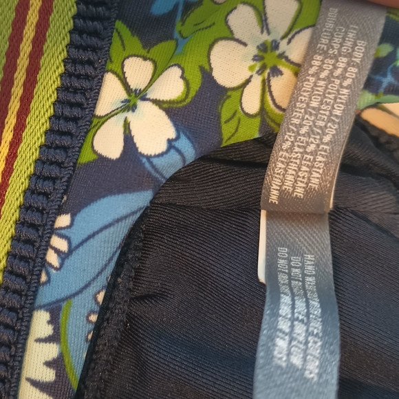 3/$25 Aerie Scoop Neck Floral Bikini Top Size XS - Picture 2 of 7